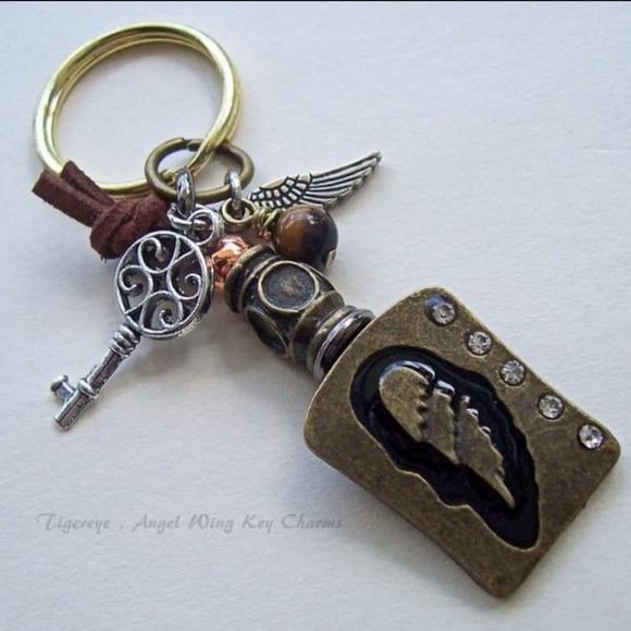 Hand Made Angel Wing Key Charm - Picture 3 of 3